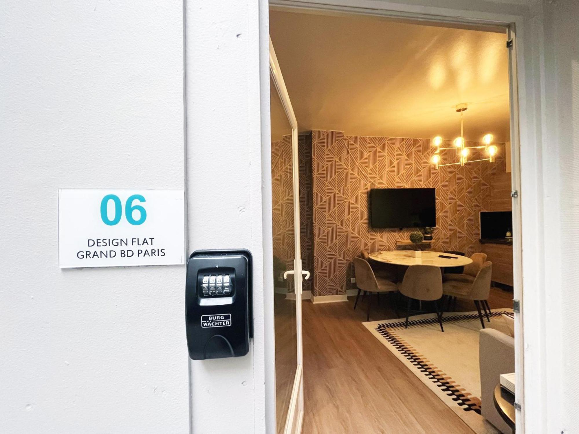 06 - Designed Flat Paris Grands Boulevards Apartment Exterior photo